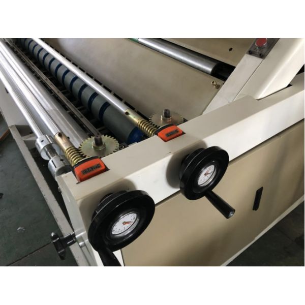 FMZ-1300 Middle Speed Automatic Flute Laminating Machine,Max laminating size:1300mm×1250mm,Min laminating size:400mm×400mm