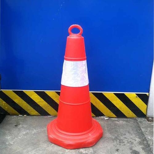 Traffic Barrier Plastic Injection Molding Machine Steable And High Rigidity