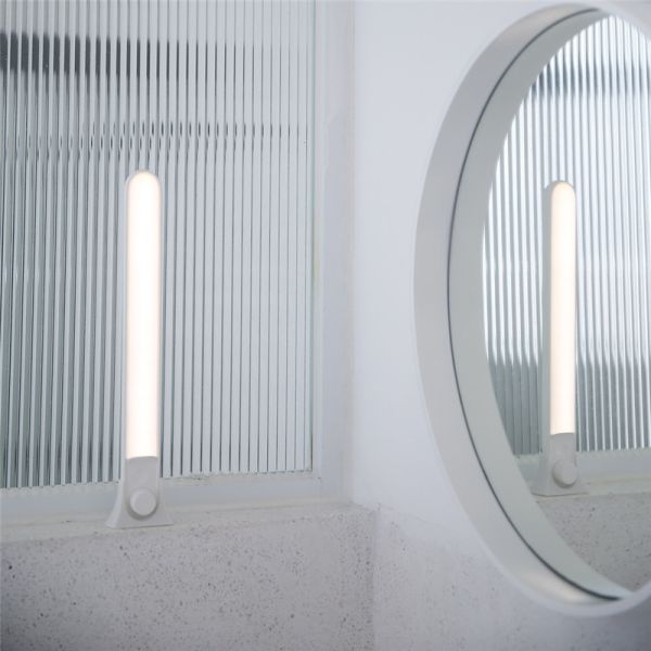 1.2W Rechargeable Wireless Under Cabinet Lighting / 200g Cupboard Motion Sensor Light