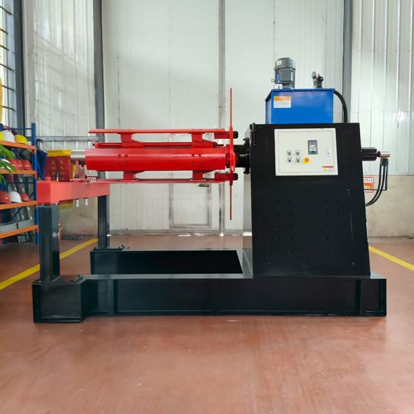 Automatic cable tray roll forming machine in operation