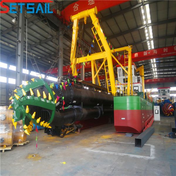Technology Cummins Diesel Engine Rexroth Hydraulic Cutter Head Dredger for Dredging