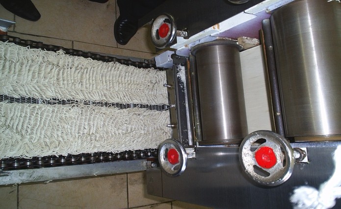 Instant noodle production line