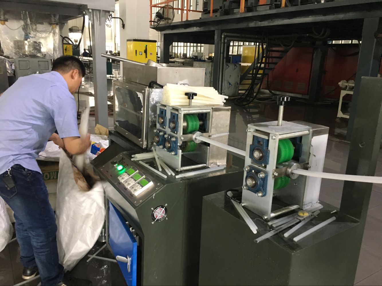 High Performance Hot Melt Glue Stick Making Machine With CE Certificate