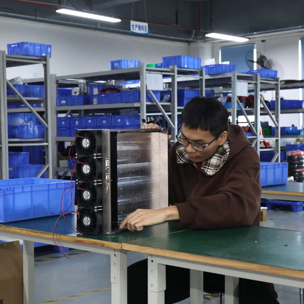 Galvanometer Scanning Welding Head with Low-Maintenance Optical Component Design
