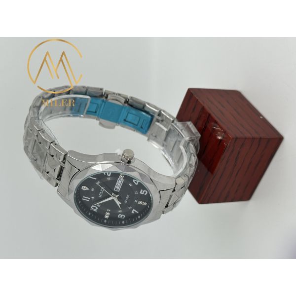 Original Quartz Waterproof Wristwatch Dual Calendar Function Watch