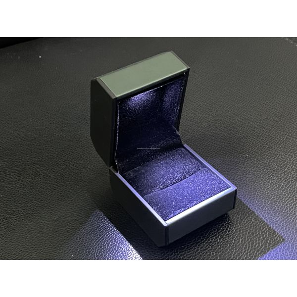 Customized Your Logo- Green Pu Leather LED Ring Box