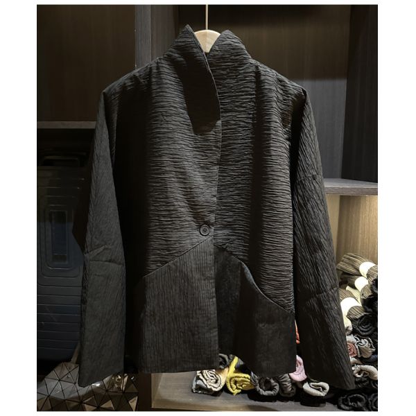 Elegant temperament, high-end design sense, spliced solid color lapel jacket, autumn and winter pleated Cota