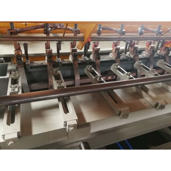 Pre Straightening Roll 5mm Wire Mesh Fence Making Machine