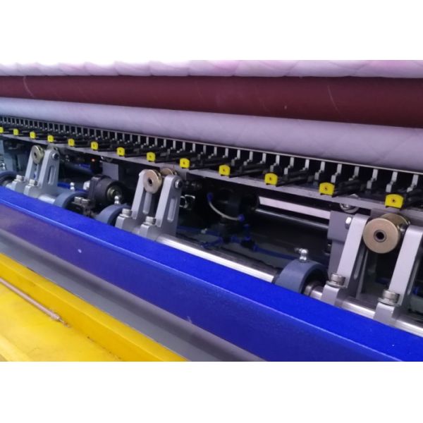 Automatic Refueling 128 Inch 1200RPM Multineedle Quilting Machine