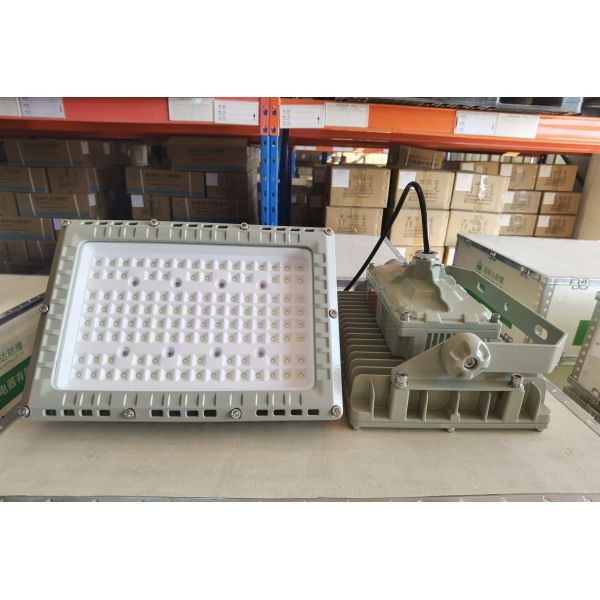 High Lumen 50w 100w 150w 200w Outdoor Explosion Proof Waterproof Led Flood Light with five years warranty
