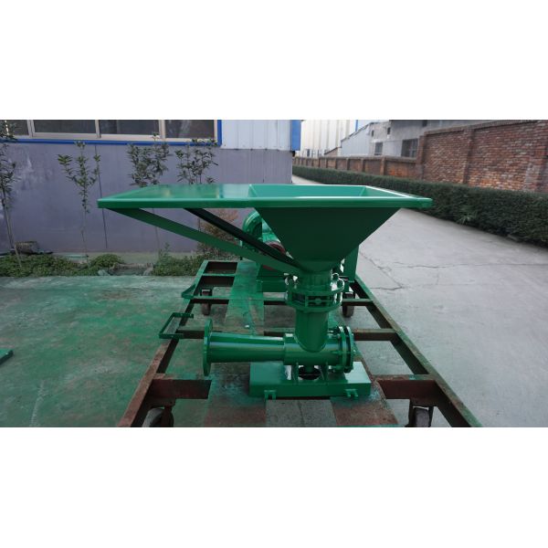 Mud hopper for jet mud mixer