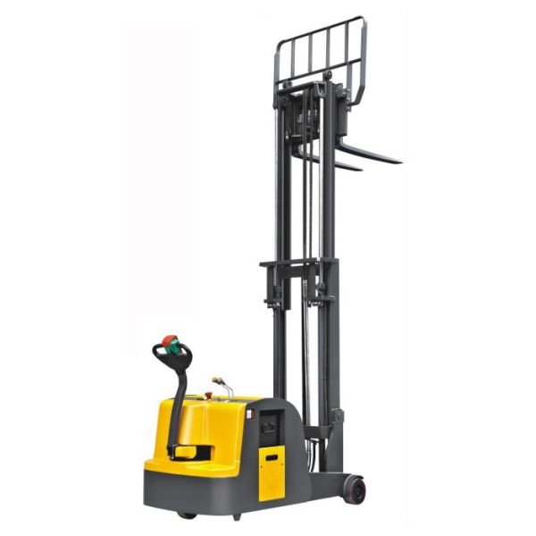 Counter Balanced Warehouse Forklift Trucks Lifting Height 5.6m Compact Structure