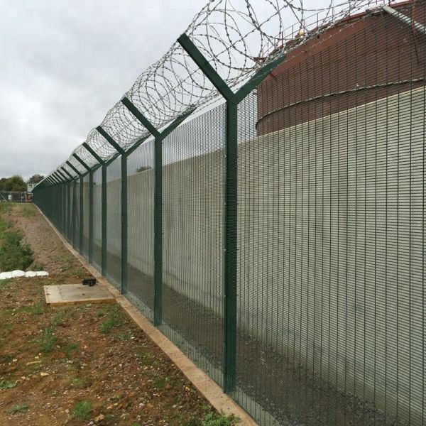 358 Anti -Climb Wire Fence