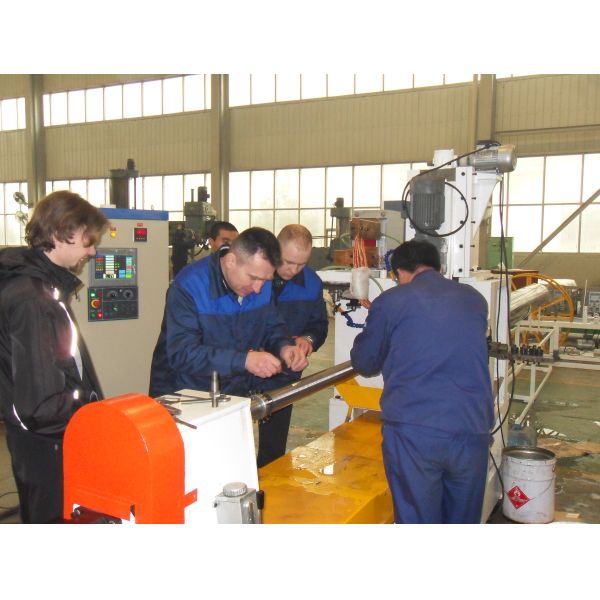 6-40 RPM Wire Mesh Welding Machine Low - Carbon Galvanized Wire Material