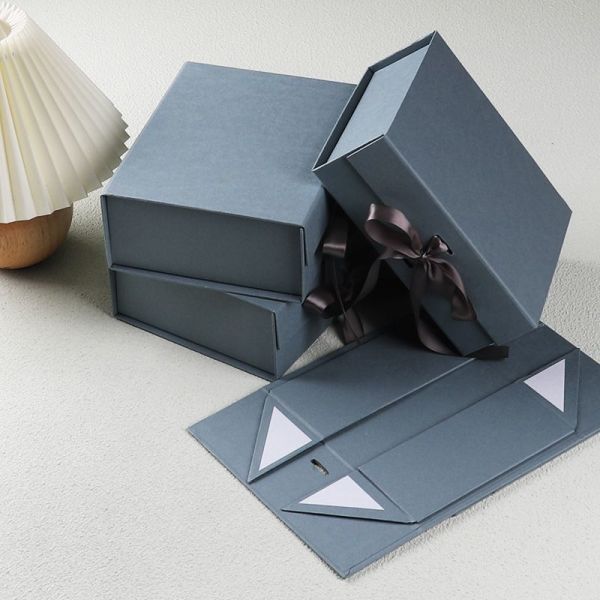 Recycled Paper Ribbon Tie Magnetic Gift Boxes With Matte Finish Packaging Boxes