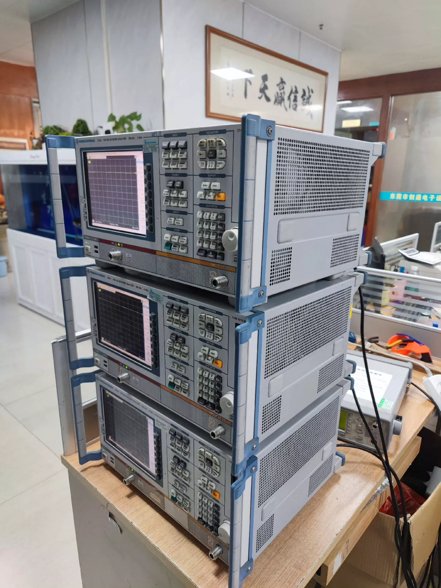 NVA 8 GHz High Dynamic Range Vector Network Analyzer Rohde & Schwarz ZVB8