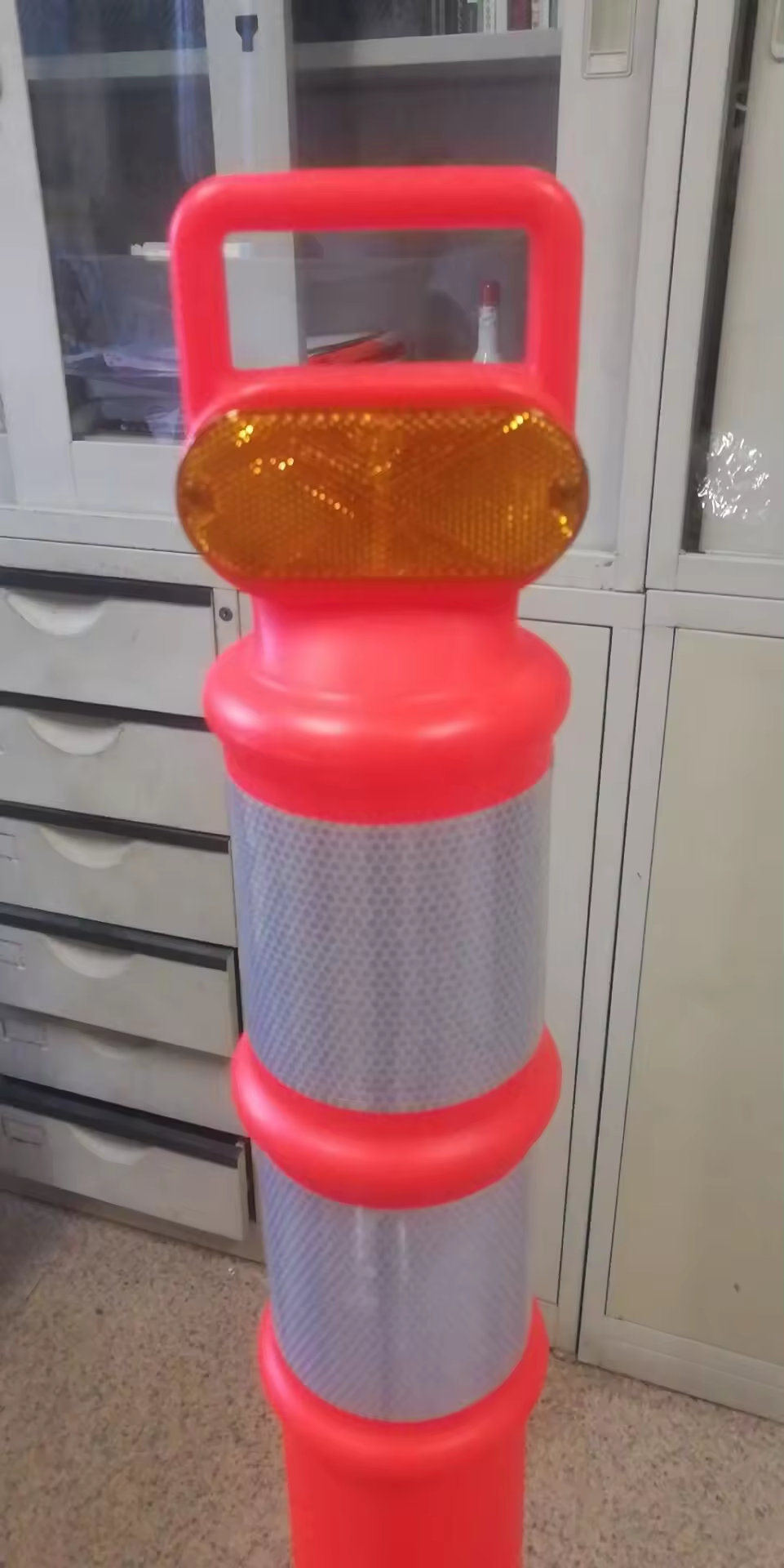 125cm Height Spring Post with Weather-resistant and Durable Material for Road Safety