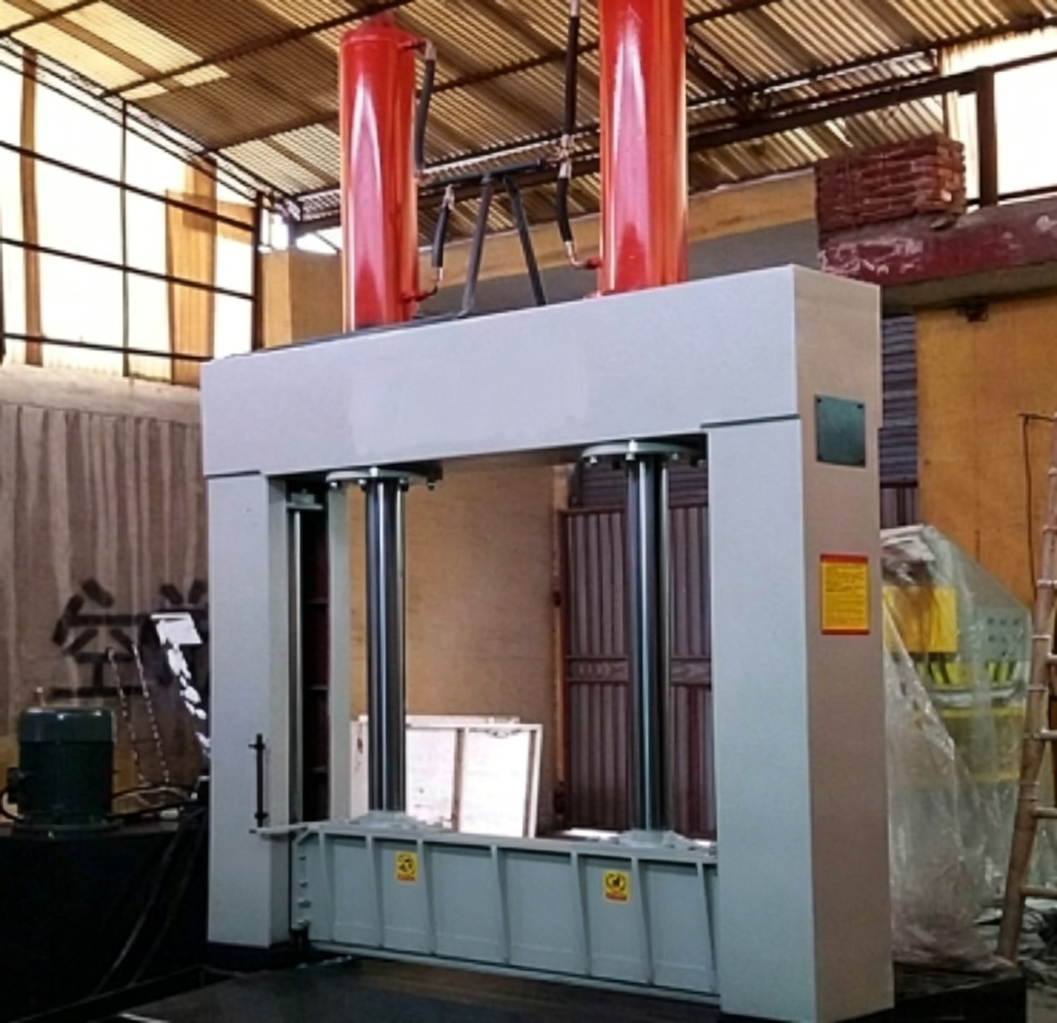 5.5KW PLC Controlled Rubber Cutting Machine with Customizable Cutting Width