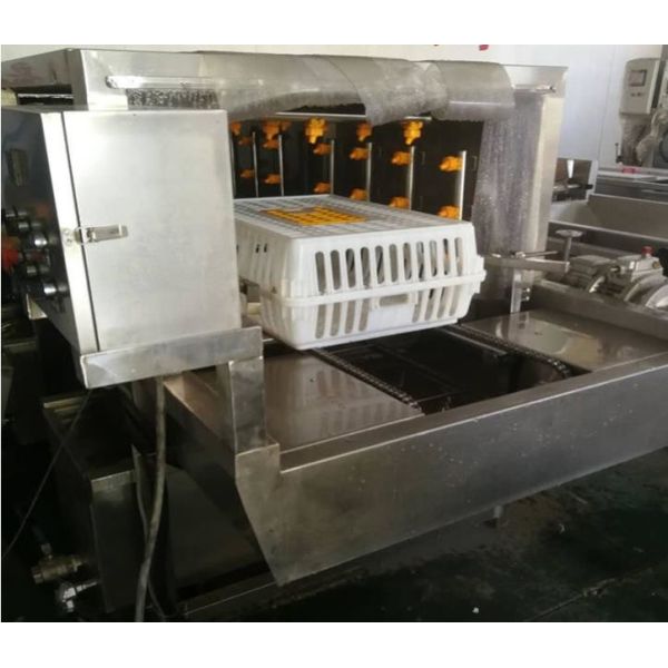Poultry Plastic Basket Washer Machine High Pressure Spray Sterilization