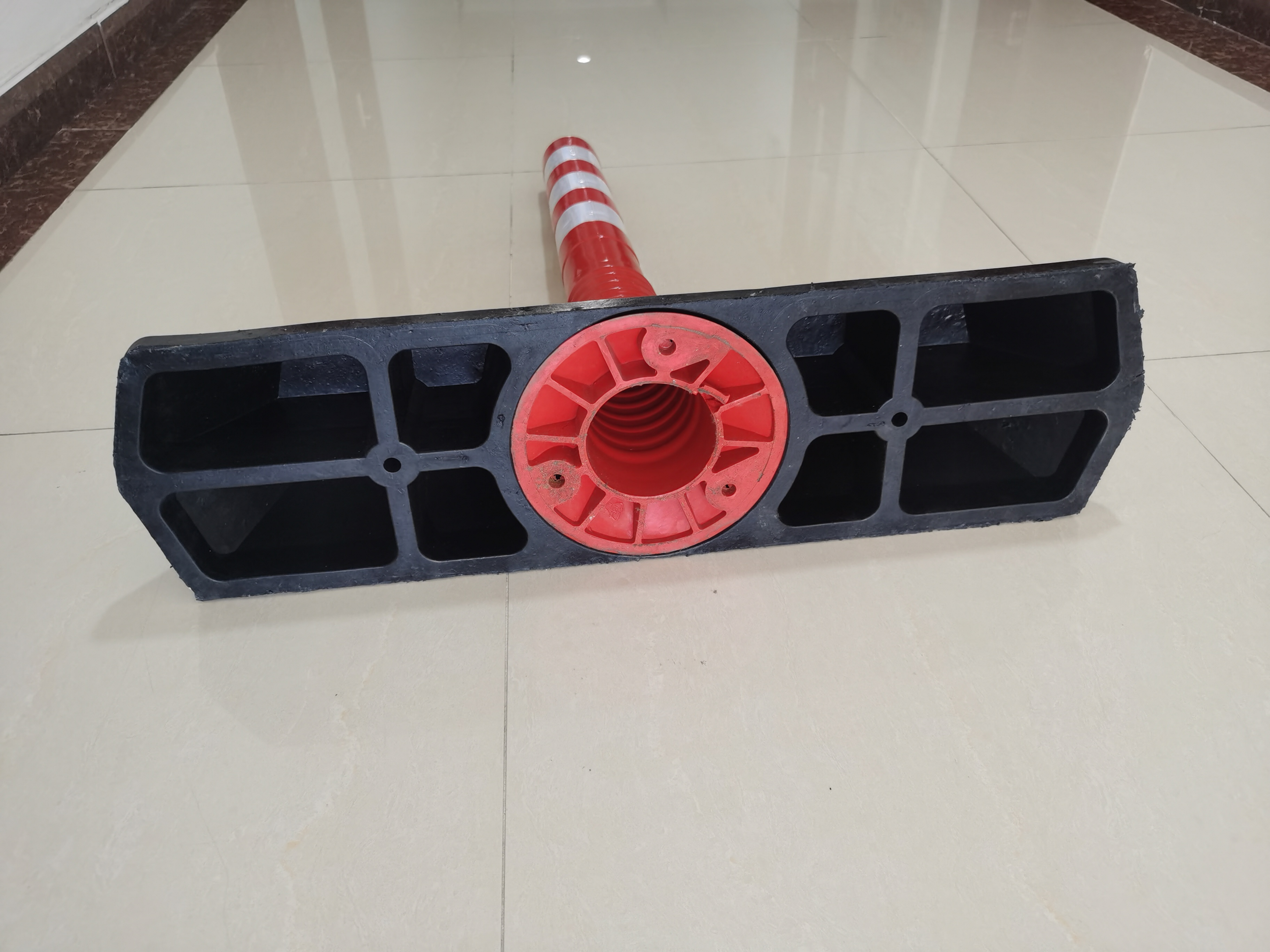 Warning Spring Post 76cm with Rubber base Orange Flexible Traffic Bollard Reflective Delineator Post for road construction diviner