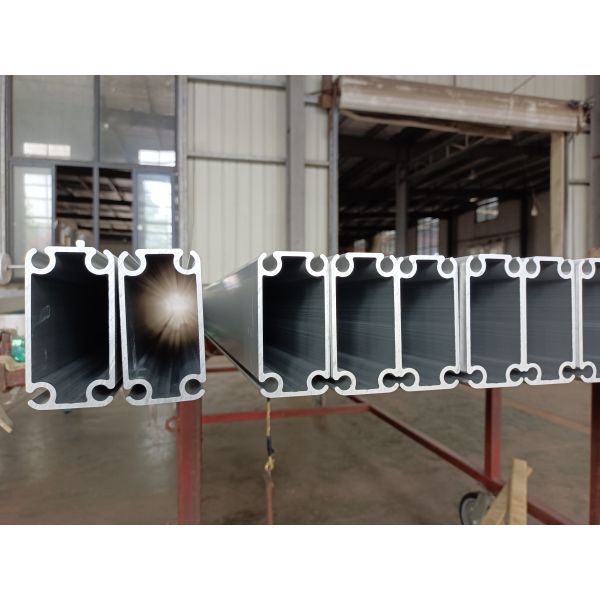 Decoiling Silver Aluminum Extruded Flat Panels for Extra Large Construction