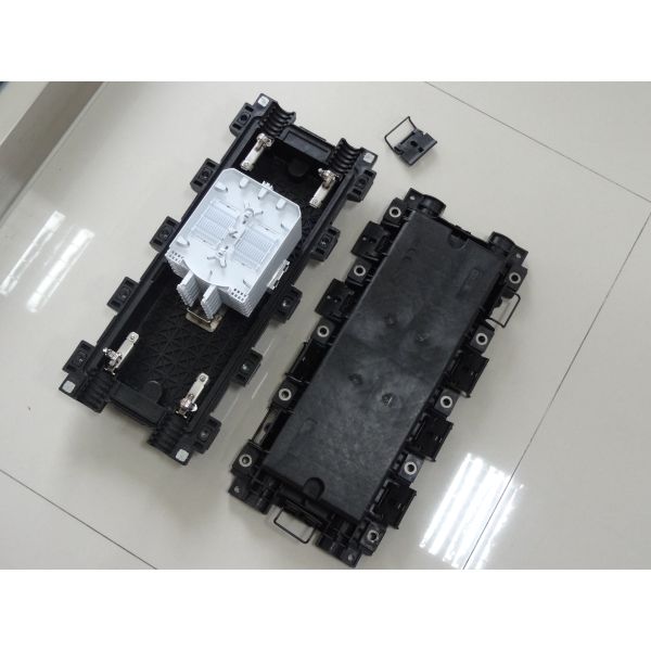 Clip Type lock Horizontal 2 inlet 2 outlet Cable Fiber optic Splice Joint Closure