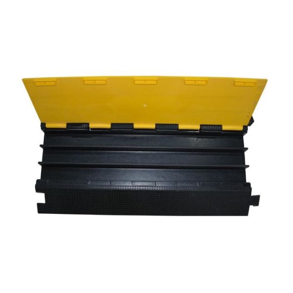 3 Channels Rubber Cable Protector Speed Bump with Channel