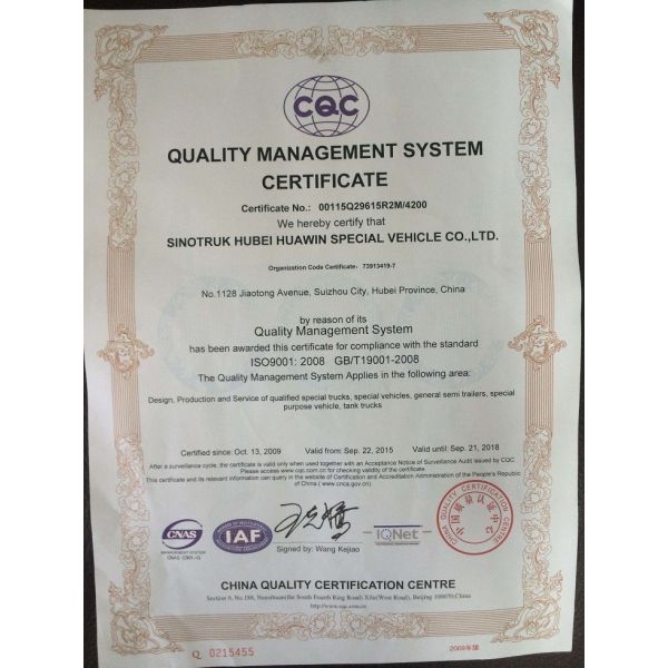 HOWO 4*2 cargo truck engine 141 hp
