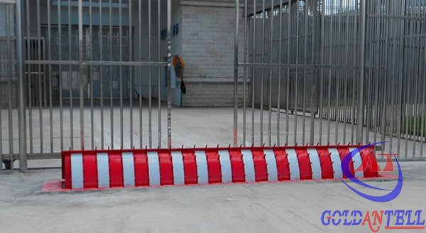 Traffic Remote Control Security Hydraulic Road Blocker A3 Steel With Rust Proof Lacquer