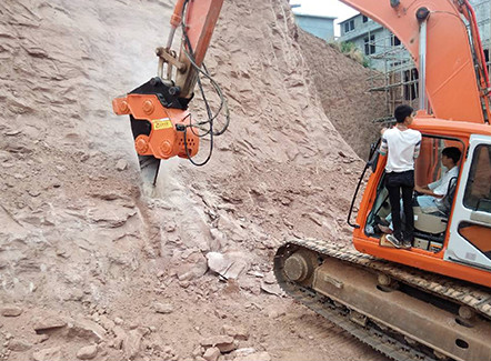 Vibro Excavator Ripper Attachment Low Power Consumption Noise Reduction