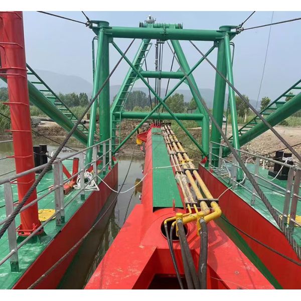 River Cleaning 16inch Sand Dredging Ship Compact And Powerful