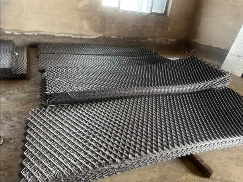 Expanded Metal Wire Mesh with High Strength and Customizable Ventilation