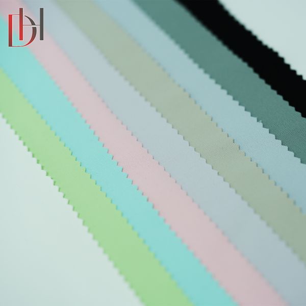 80% Polyester 20% Spandex Soft Skin Friendly Stretch Polyester Spandex for Leggings Eco Friendly Yoga Wear Fabric