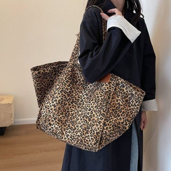 Wholesale Pvc Leopard Printed Synthetic Artificial Leather for Bag Notebook Phone Shell Table Mat Faux Leather Fabric