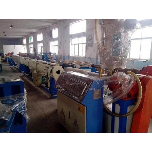 PE / PPR / PERT Fully Automatic Plastic Pipe Extrusion Line Pipe Extruder Machine