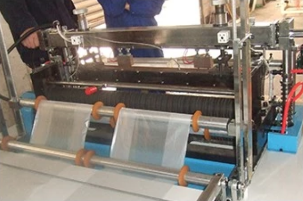 DFR Plastic Carry Bag Making Machine One Line Sealing High Accurate