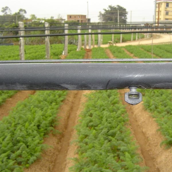Refraction Atomized Irrigation Watering Rotating Sprinkler with Engineering Plastic