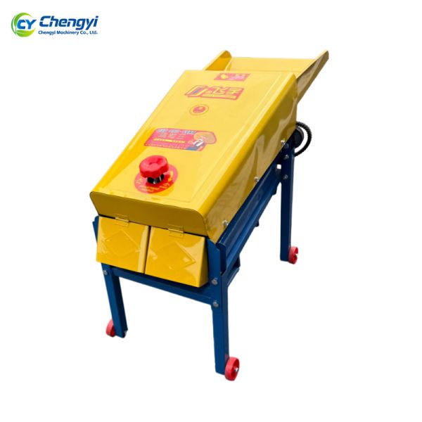Steel Double Roller Corn Sheller Machine in operation