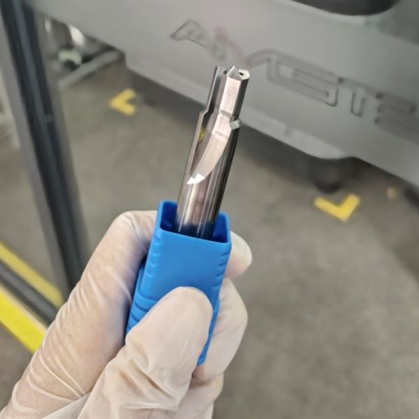 Anti Chipping Solid Carbide Drill Bit Coolant Through Deep Hole Drill Smooth Surface OEM