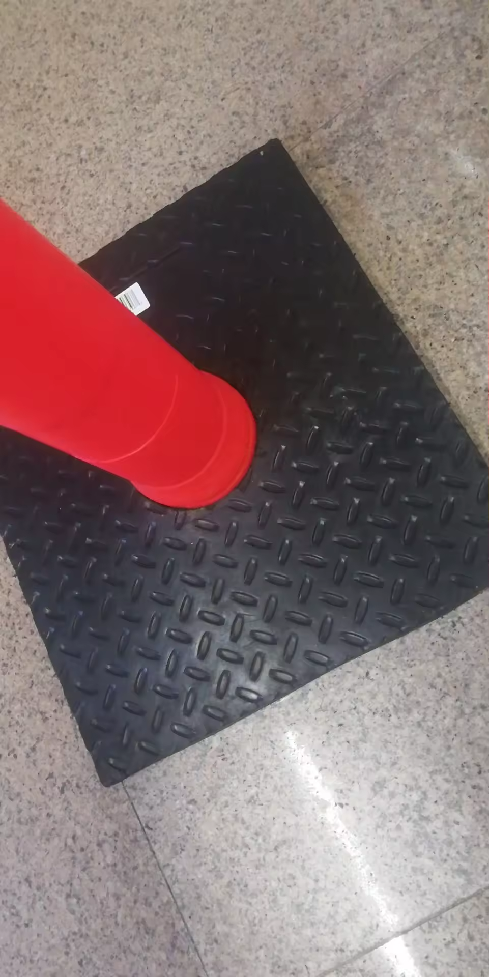 125cm Height Spring Post with Weather-resistant and Durable Material for Road Safety