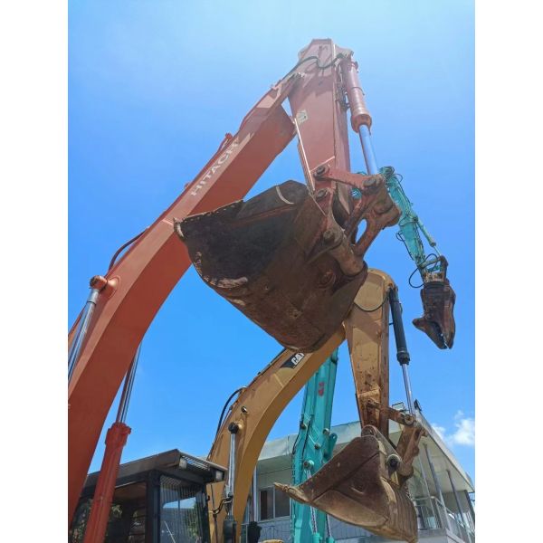 Powerful Excavator for Heavy-Duty Projects Ready to Dig