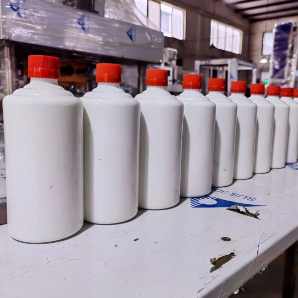 2000b/h Automatic Capping Machine 1.1kw Aluminium Capping Machine For Liquor And Oral Liquid Bottle