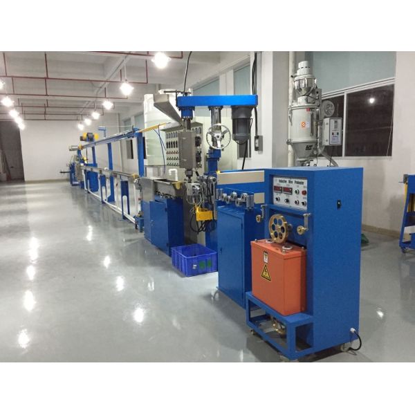 Copper Wire Extrusion Machine 140kg/h Wire Insulation Machine 70mm