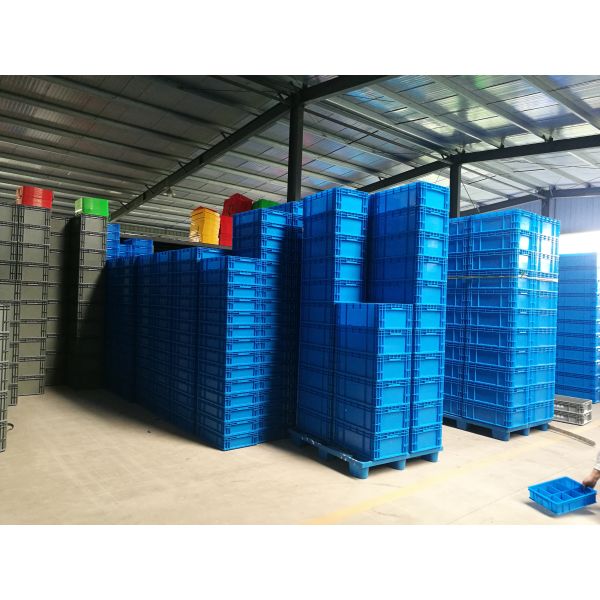800 * 600 * 230 Euro Stacking Containers , Straight Sided Plastic Storage Boxes