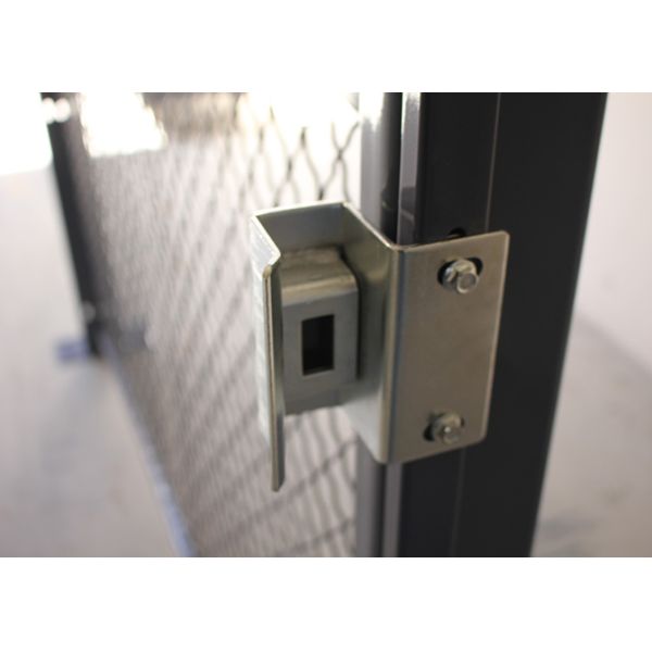Lockable 4 Sides Equipment Storage Cage , Welded Metal Wire Storage Cages