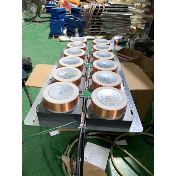 All - Steel Frame Design Metal Detector Machine / 8 Points Position Display Double Probe Needle Detector