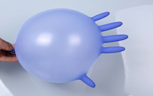 Disposable Nitrile gloves with powdered / powder free