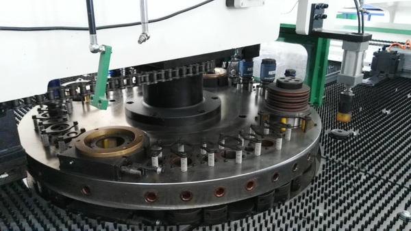 Plate CNC Punching Machine Tools Hydraulic Press Brake O Type
