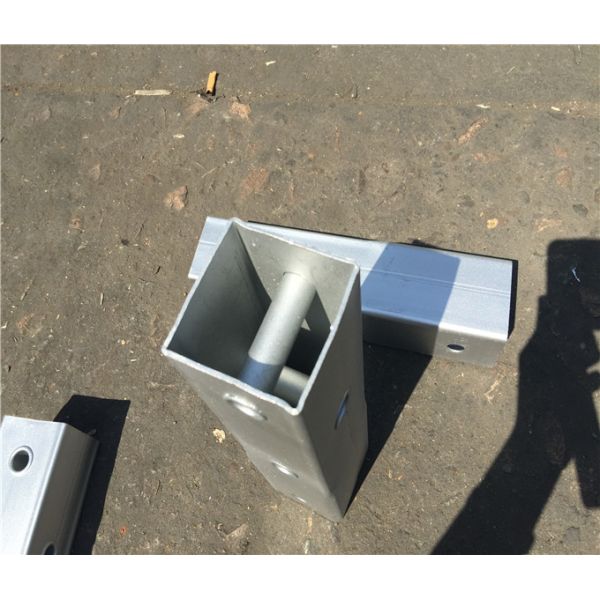 Galvanized Steel Telescopic Mounting Post Wind Resistance Easy Installation