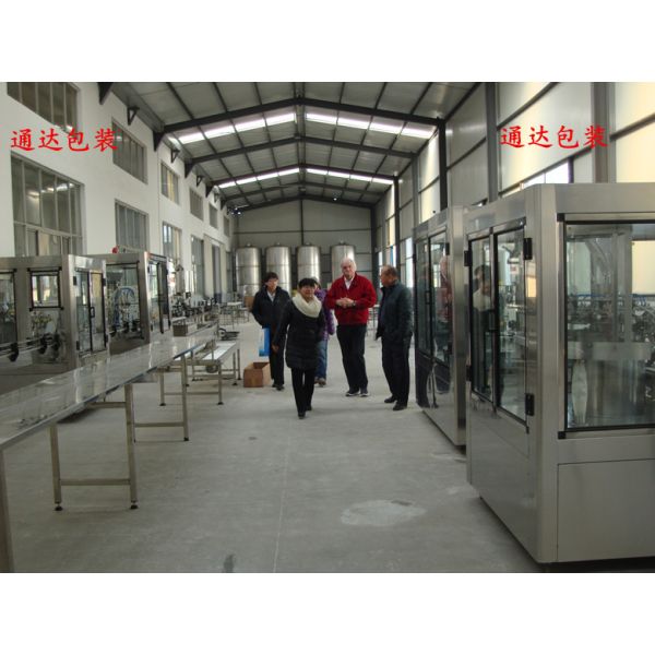 Automatic tomato sauce filling capping machine